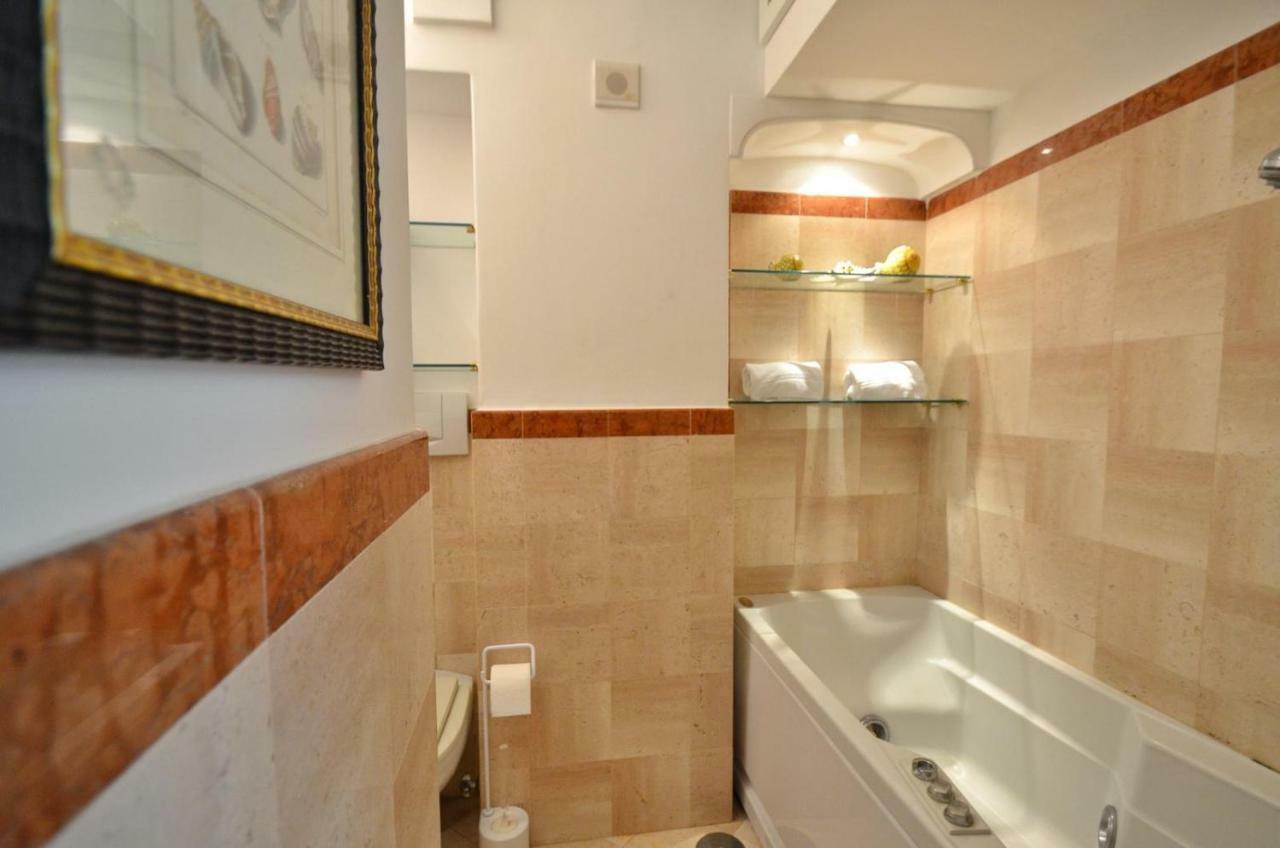 Апартаменти Casa Gadeamus Via Le Botteghe 12 Капрі Екстер'єр фото